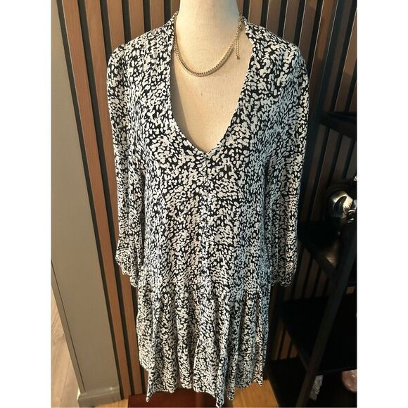 ZARA Claris Black White Print Swing Dress Long Sleeve V Neck Tiered Mini Small - Picture 2 of 6